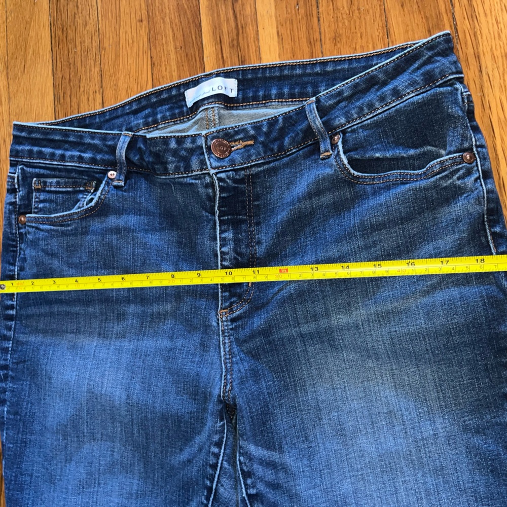 LOFT Jeans curvy skinny high rise size 14/32 medium wash. Nice jeans flattering - Picture 4 of 10